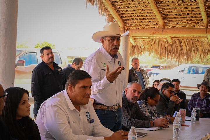 Gobierno de Los Cabos refuerza acciones sanitarias y entrega apoyos en la zona rural de CSL para el bienestar rural