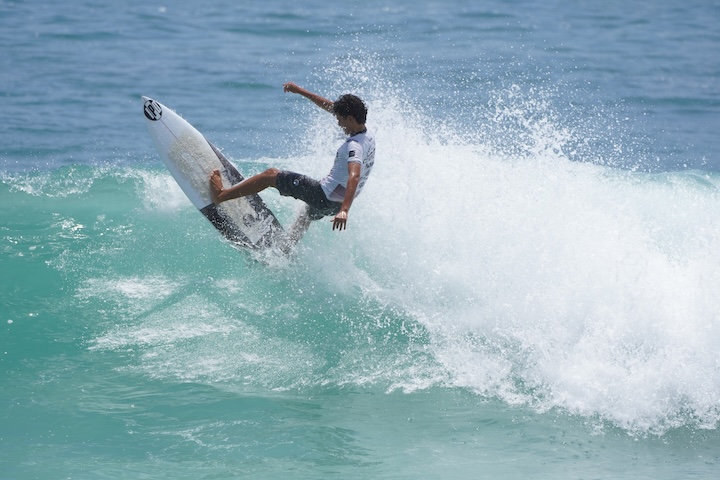 Triunfan surfistas de Los Cabos en etapa estatal de Olimpiada Nacional 2025