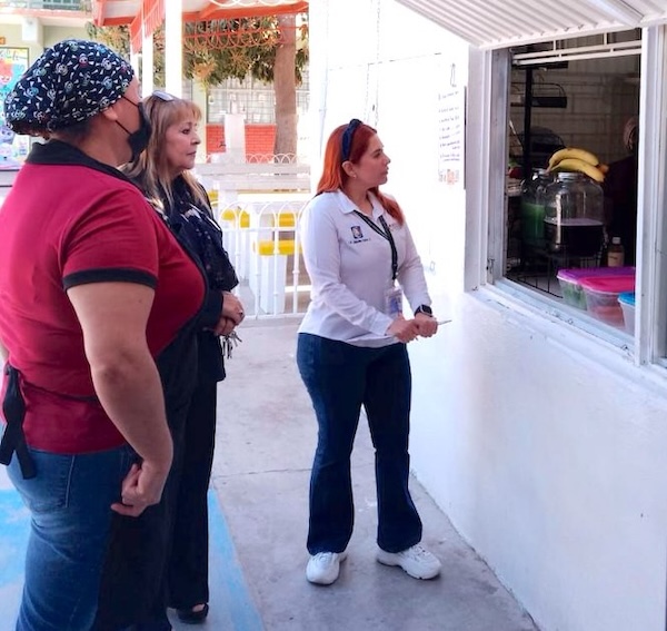 Realiza COEPRIS acciones de fomento sanitario en tiendas escolares de nivel básico