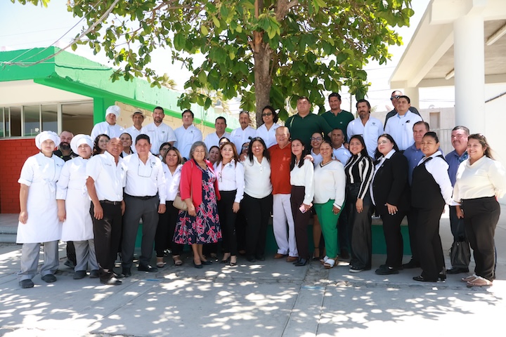 Entrega VMCC, vehículos, mejoramiento y equipamiento escolar en CONALEP por 13 mdp