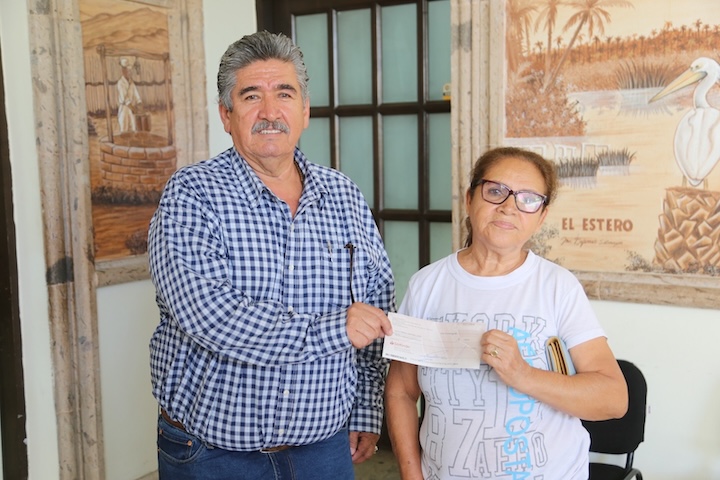 Gobierno de Los Cabos cumple con la entrega del bono anual a personal jubilado y pensionado afiliado al SSSTE