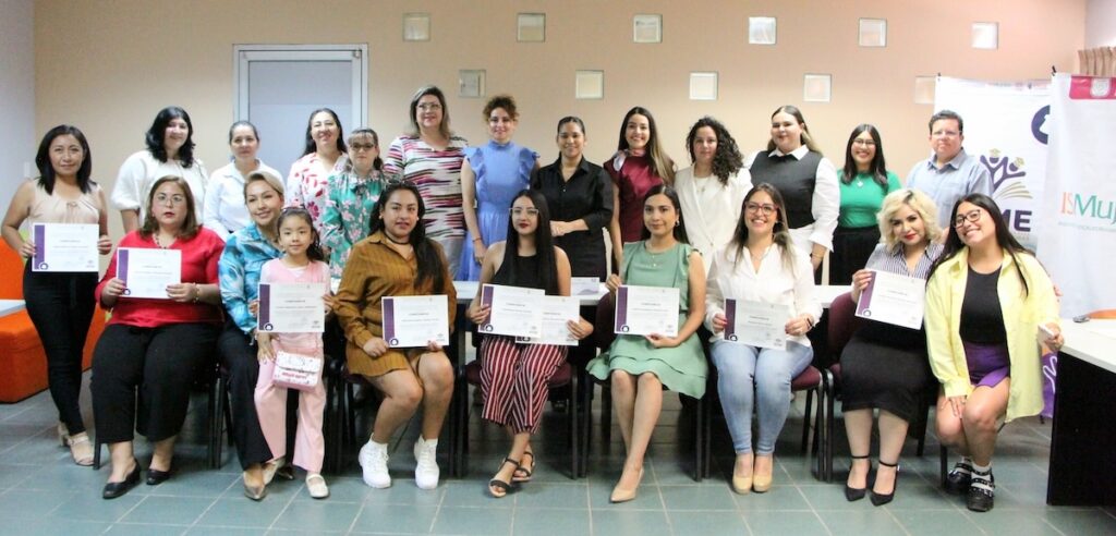 Concluye la 1.ª generación de mujeres emprendedoras en La Paz