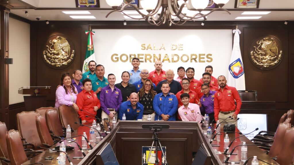 Sostiene Víctor Castro encuentro con el 4.º Parlamento Sudcaliforniano de la Diversidad Sexual; recibe propuestas