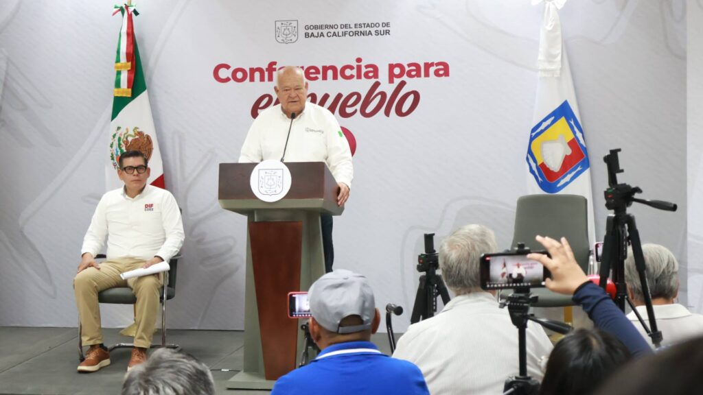 Reconoce Gobernador Víctor Castro compromiso y trabajo del SEDIF BCS