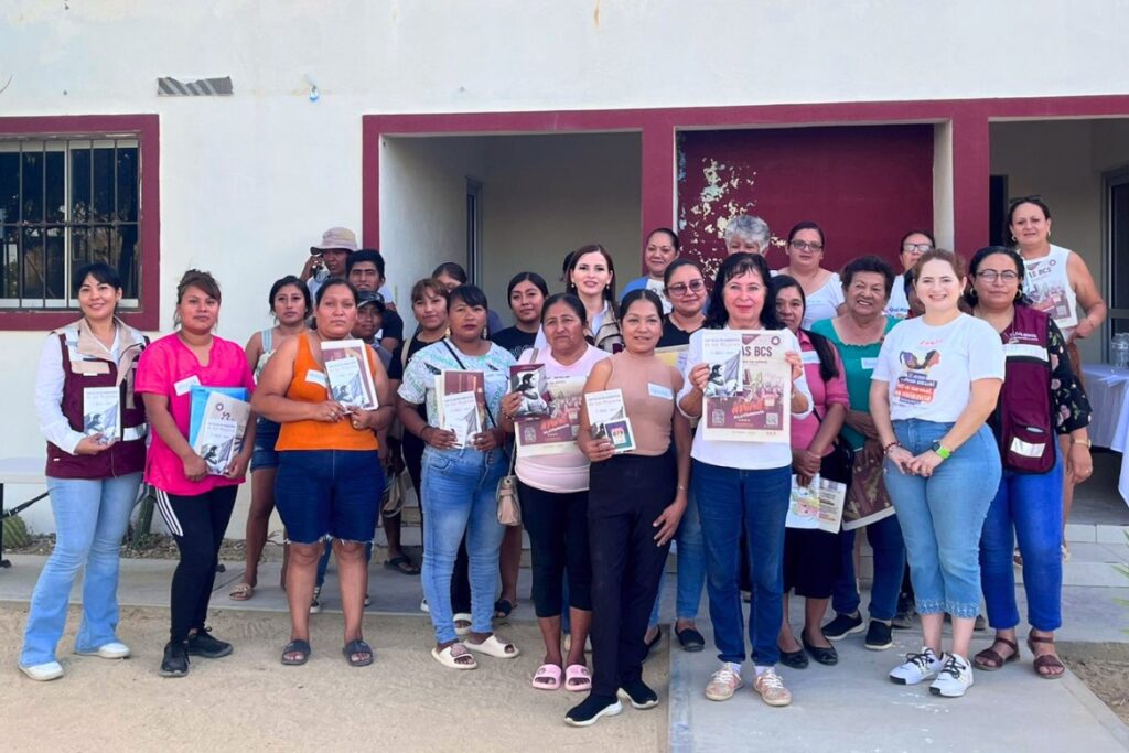 Promueve ISMujeres diálogo comunitario con mujeres de la comunidad de El Campamento