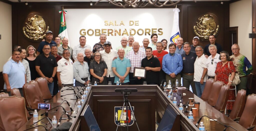 Reconoce Gobierno de BCS trayectoria y legado de destacados representantes del deporte