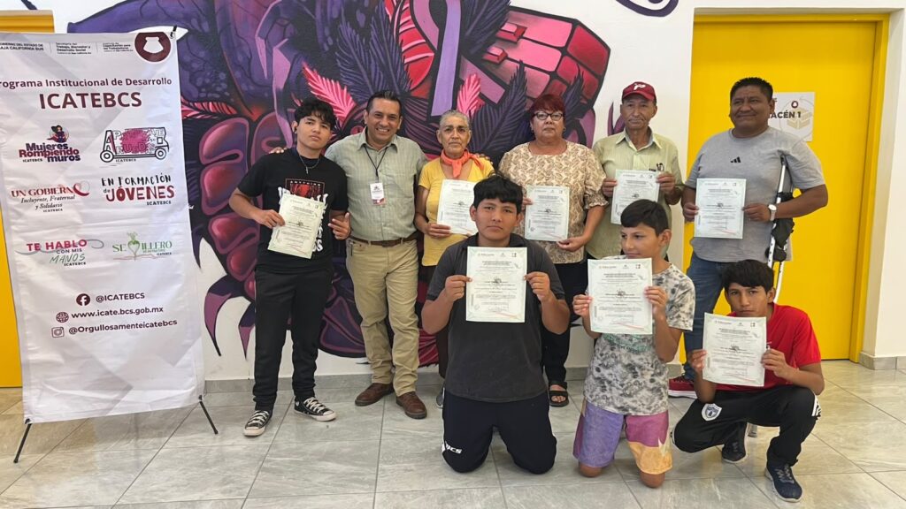 Clausura ICATEBCS curso de Plomería Básica para el autoempleo en La Paz