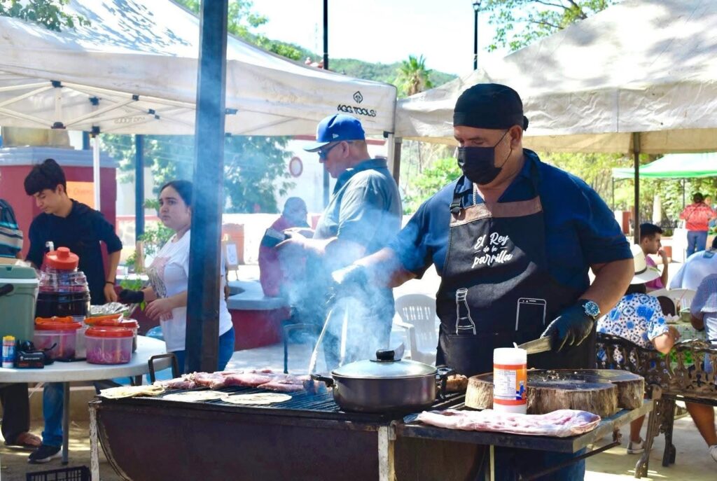 Invita SETUE a celebrar el mes patrio en el Mercado Ranchero de San Antonio