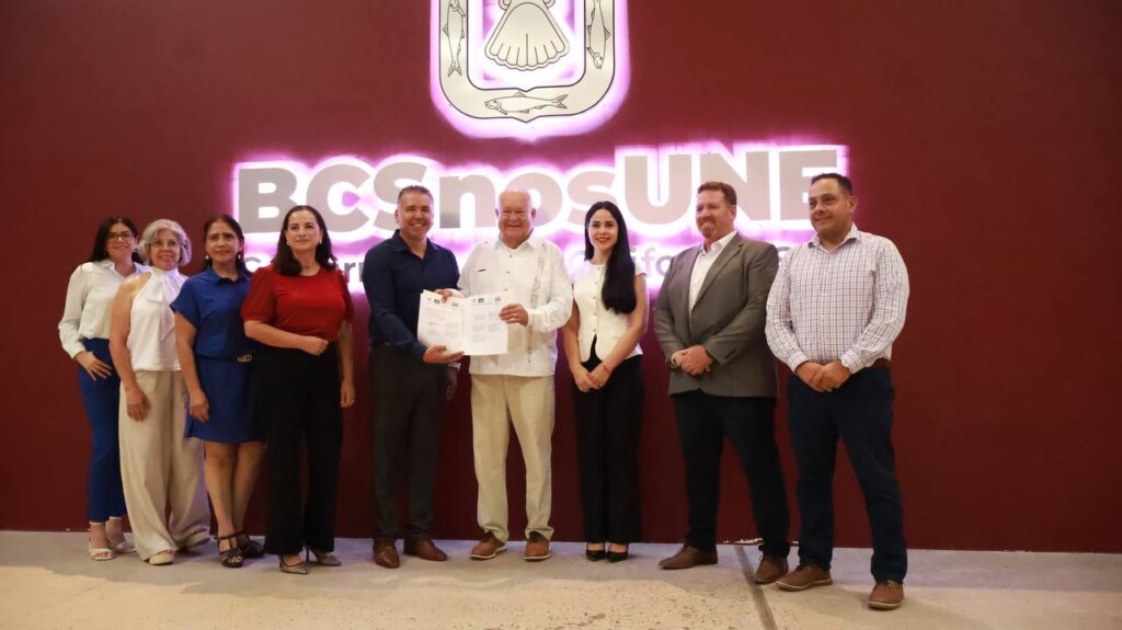 Gobierno de BCS y sector inmobiliario firman convenio para agilizar trámites y brindar certeza jurídica