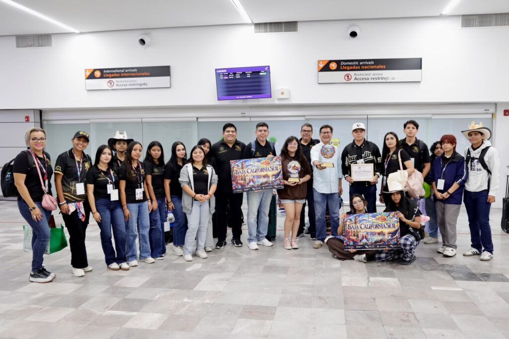 Jóvenes del CECyTE BCS logran dos primeros lugares y segundo como delegación en festival nacional